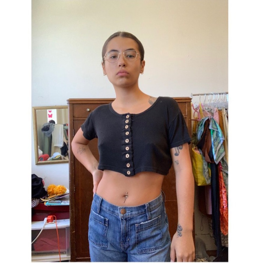 Black crop top tee